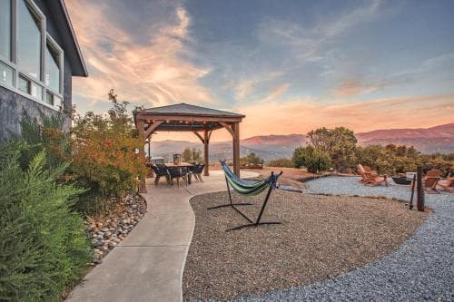 Yosemite Sierra View Bed & Breakfast