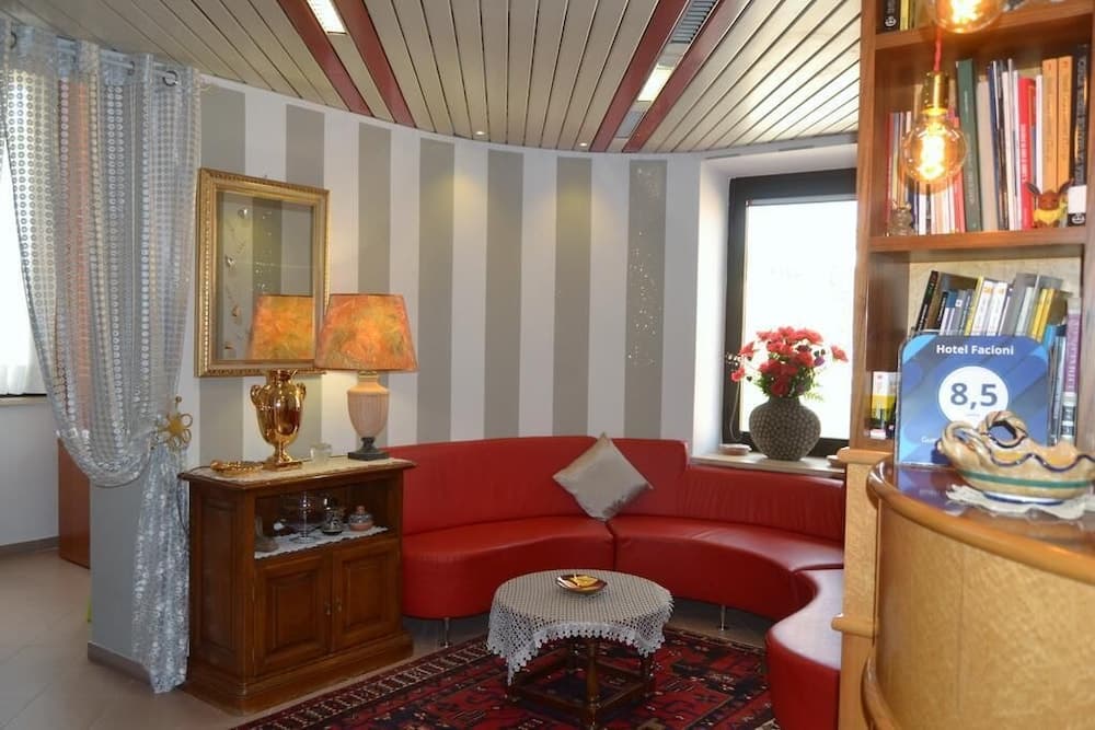 Hotel Facioni