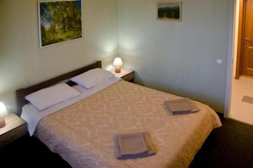 Peak Hotel
