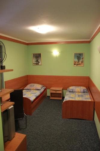 Adeo Hostel