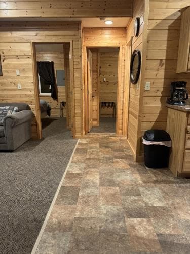 Susitna River Lodging, Riverside Cabins