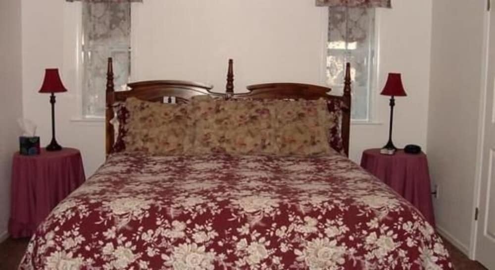 Apple Blossom Inn