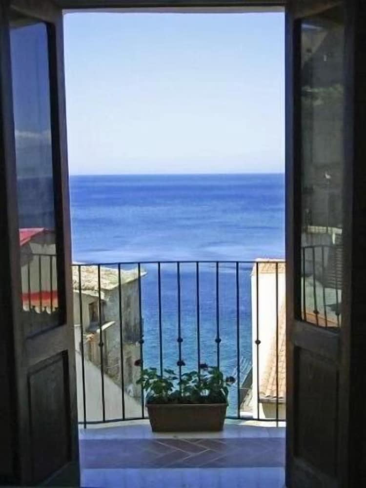 B&b Chianalea 54