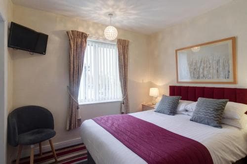 Stoneleigh Hotel