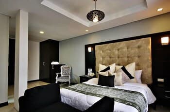 Micro Star Inn Essensa Inn