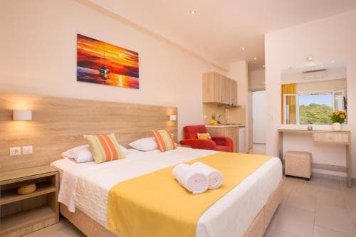 Alexander Beach Hotel