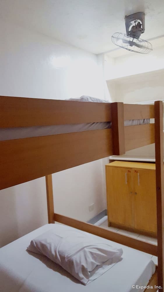 Lokal Hostel