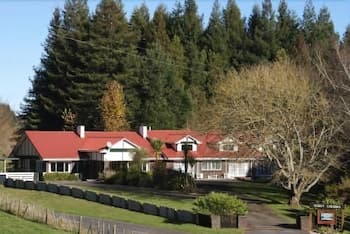 Redwood Lodge