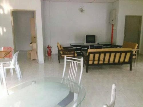 Ria Cameron Hotel
