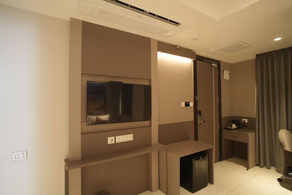 Ramee Tarang Hotel Indore