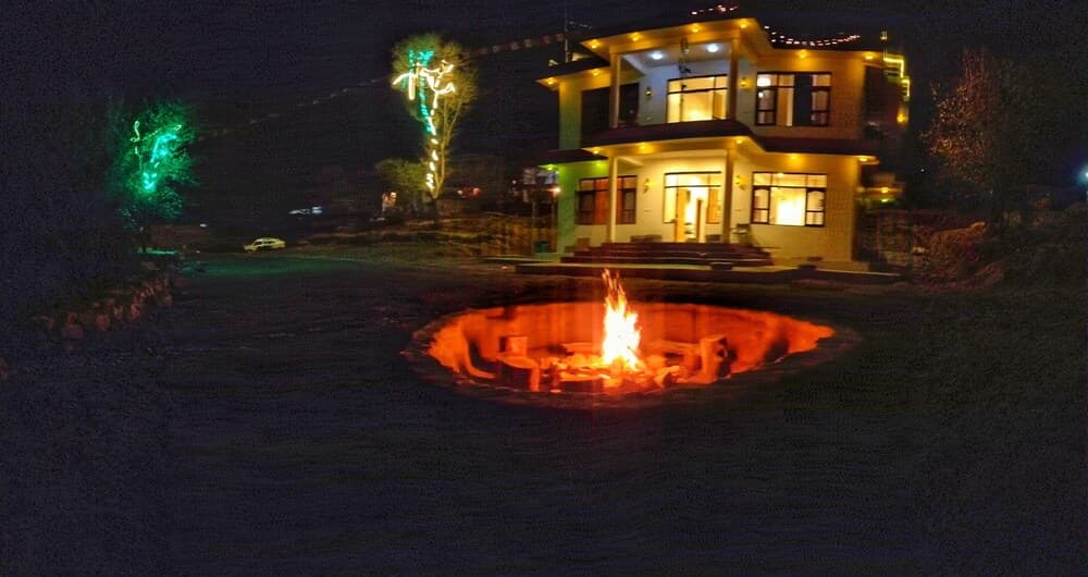 The Bunker Hostel - Dharamkot