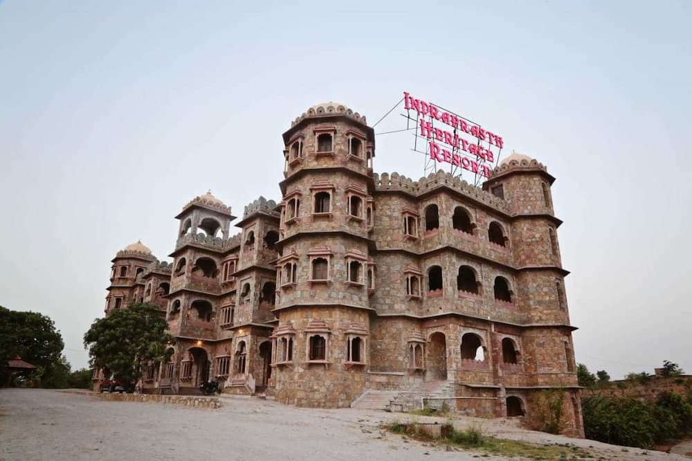 Hotel Indraprasth Heritage Resort