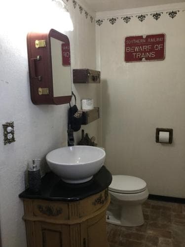 Black Bear Motel