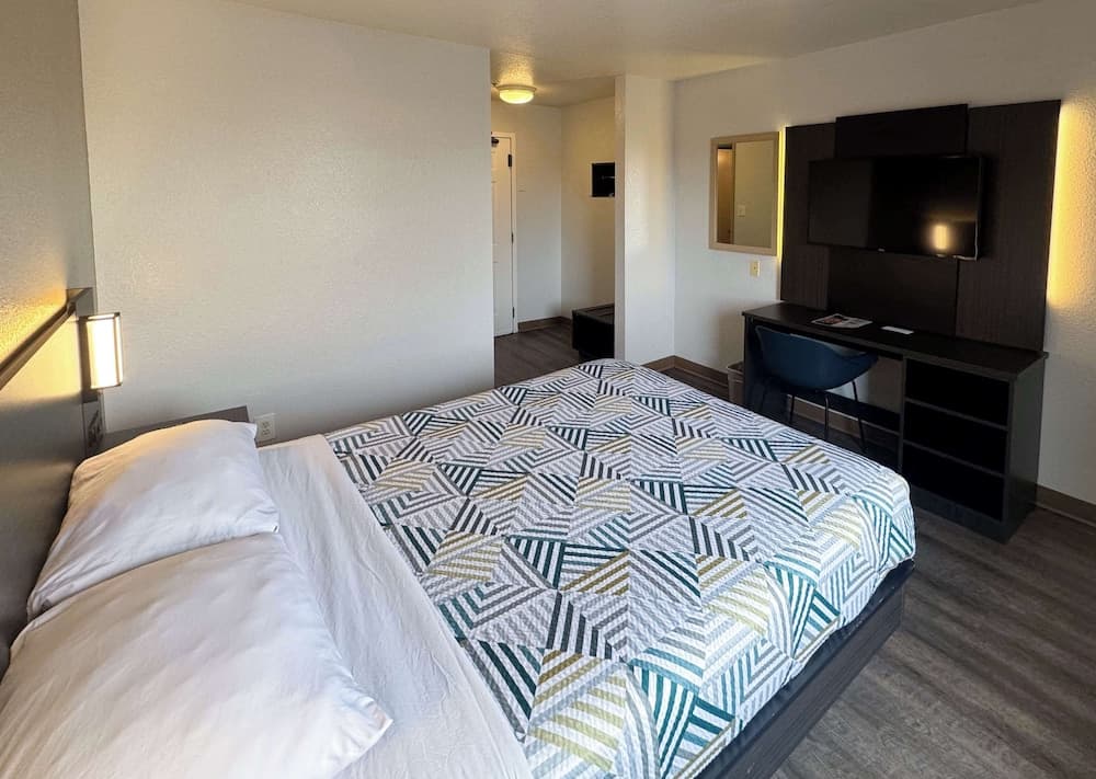 Motel 6-Glenview, IL - Chicago North