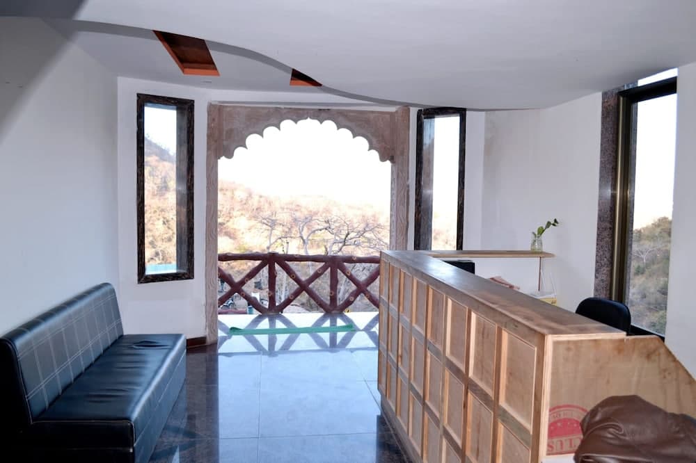Rudraksh Hotel & Restaurant