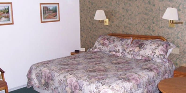 Yosemite Riverside Inn
