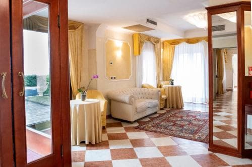 Russo Palace Hotel