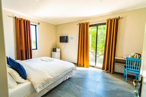 Cape Lagoon Villa