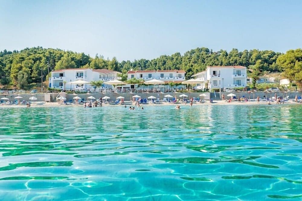 Dolphin Beach Hotel