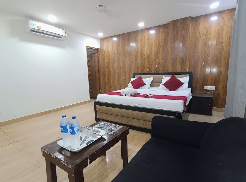 Mauryan Elite Hotel @ Devli Khanpur