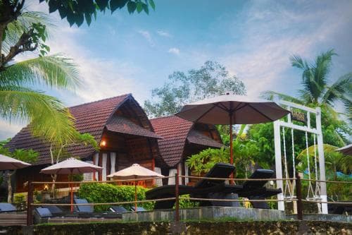 Mamaras Guest House