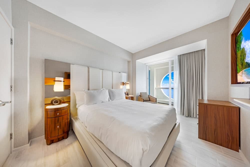 Beachfront Condo with Spacious Balcony