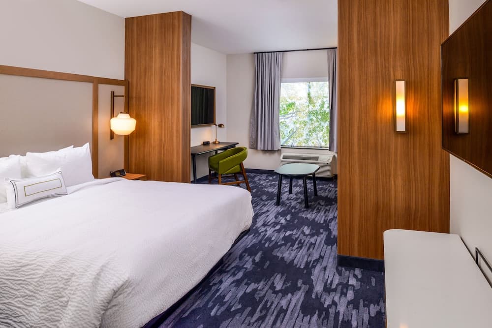 Fairfield Inn & Suites by Marriott Fort Worth Southwest at Cityview