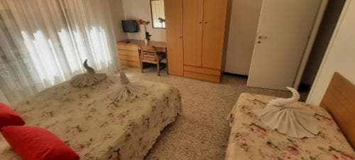 Hotel Dora