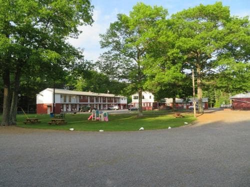 Red Ranch Motel