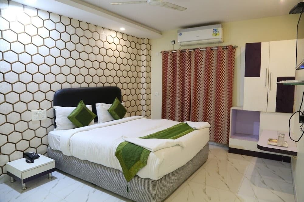 Hotel Sri Mayuri