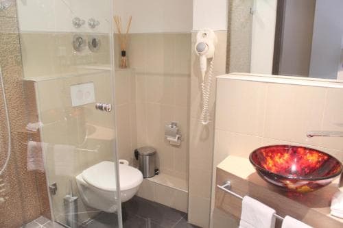 Metropol Rooms