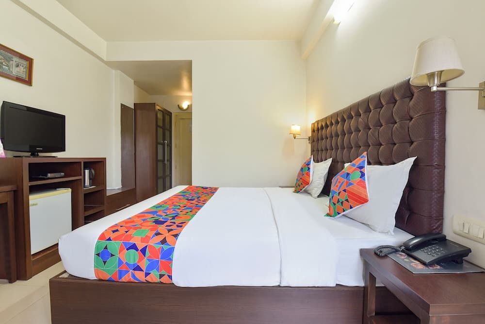 Fabhotel Shikha