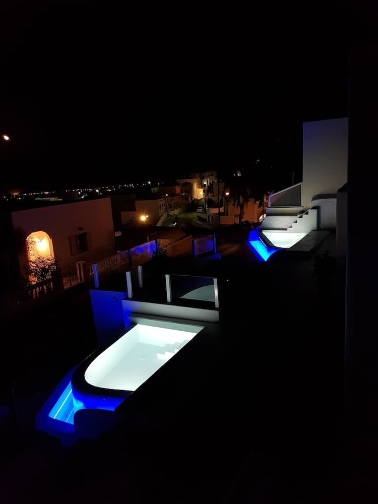 Amera Suites