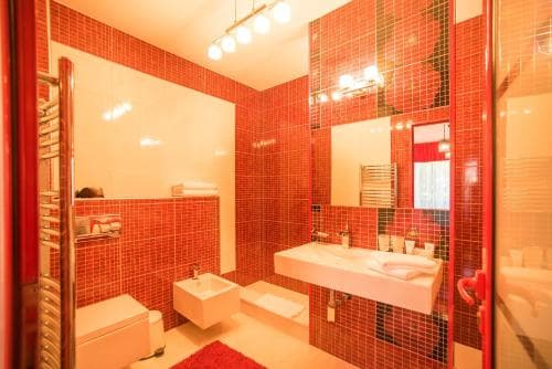 Simple Hotel