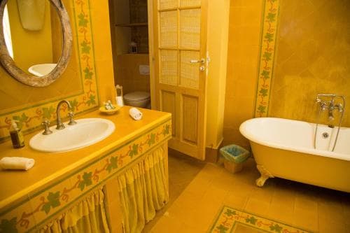 Villa Aurenjo Bed & Breakfast