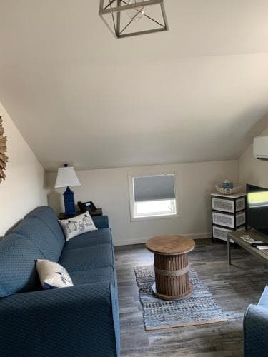 Pirates Cove Motel