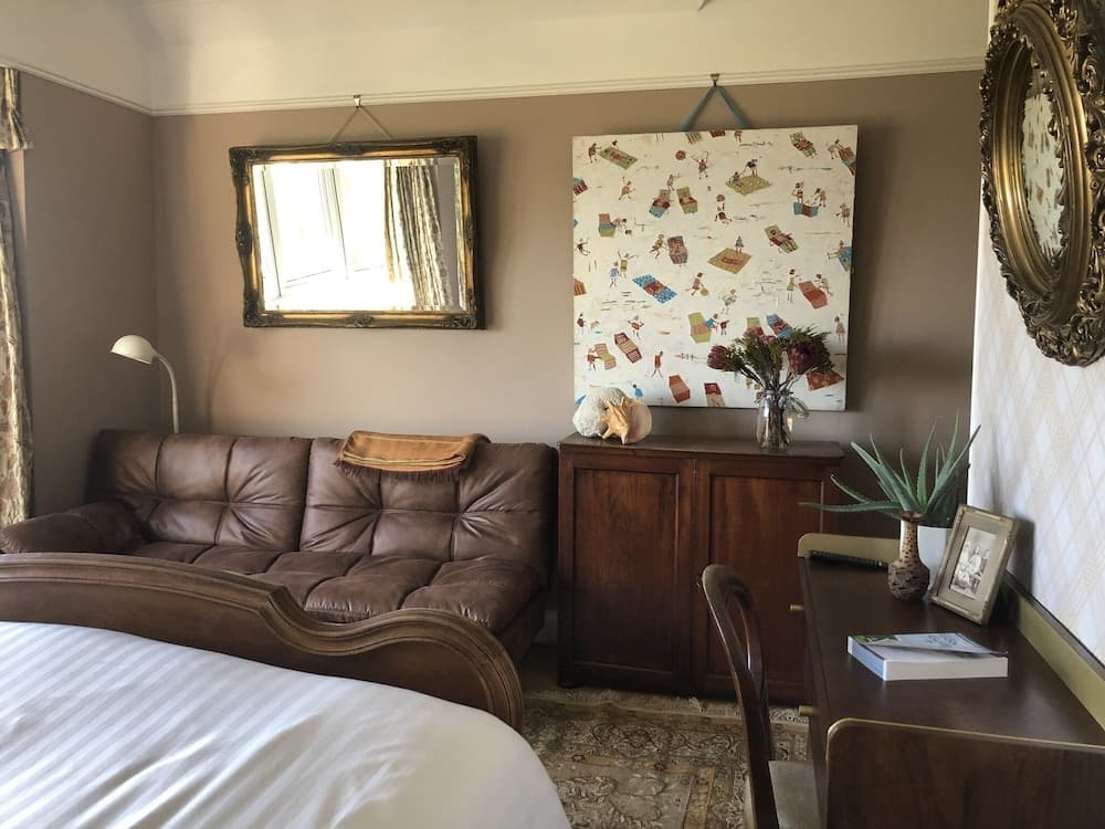 Cairn Bay Lodge