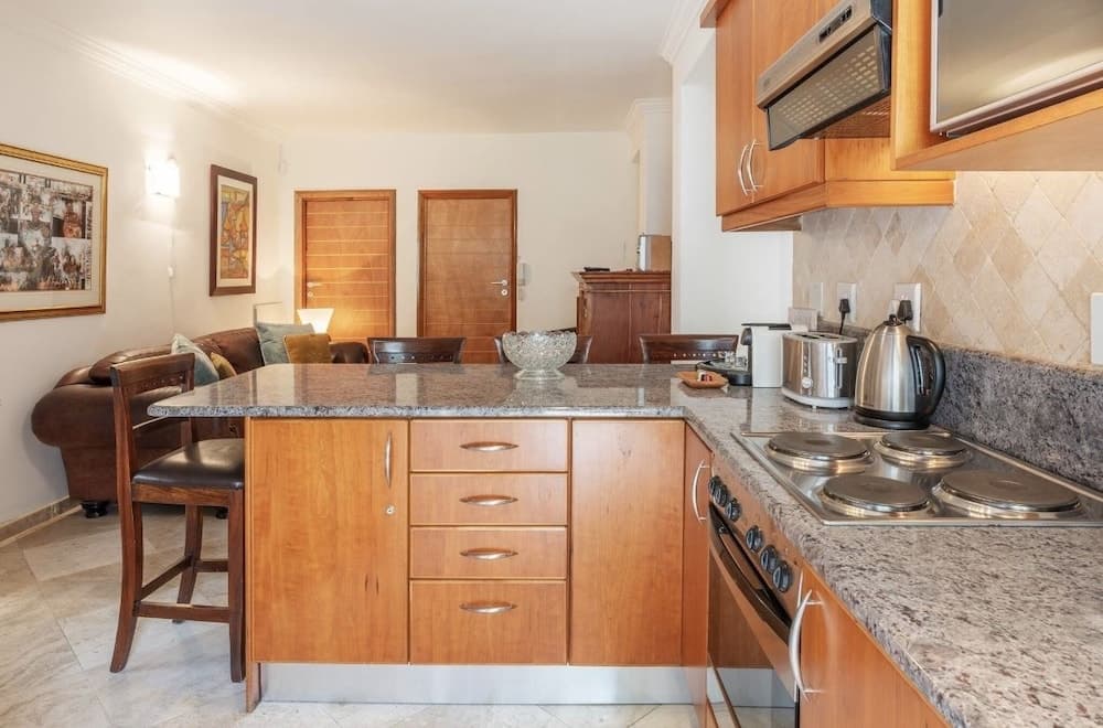 Bantry Beach Luxury Suites