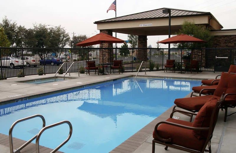 Hampton Inn & Suites Roseville