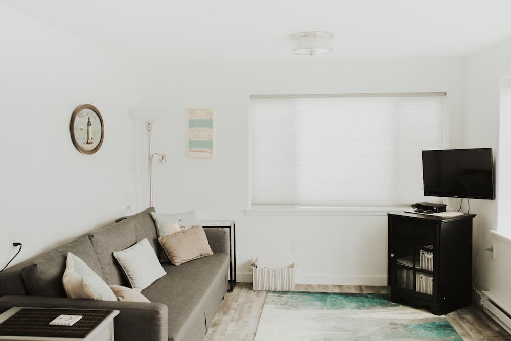 Nye Beach Condos & Cottages
