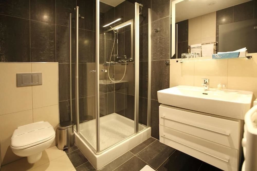 Hotel Dolphin