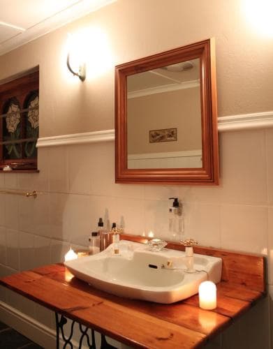 The Old Trading Post - Guest House