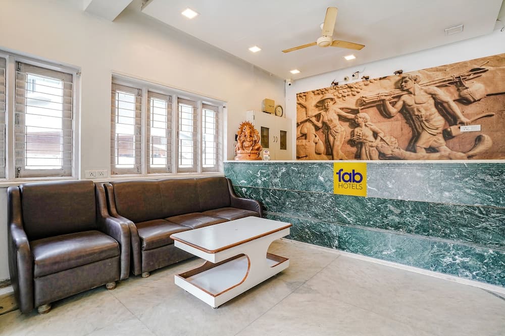 Fabhotel Shree Maya