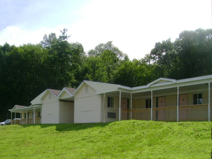 Passport Inn & Suites