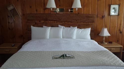 Alpine Lodge