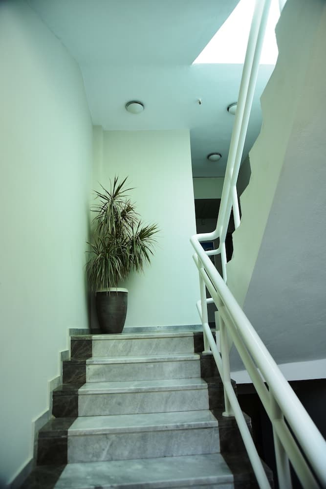 Mantenia Hotel