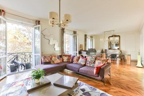 Appartement 140m2 proche des Champs Elysées