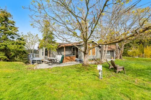 Deer Harbor View Cottages