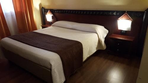 Hotel Motel Flower
