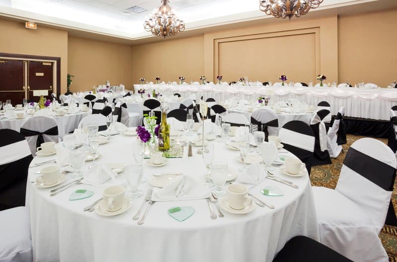 DoubleTree by Hilton Minneapolis North
